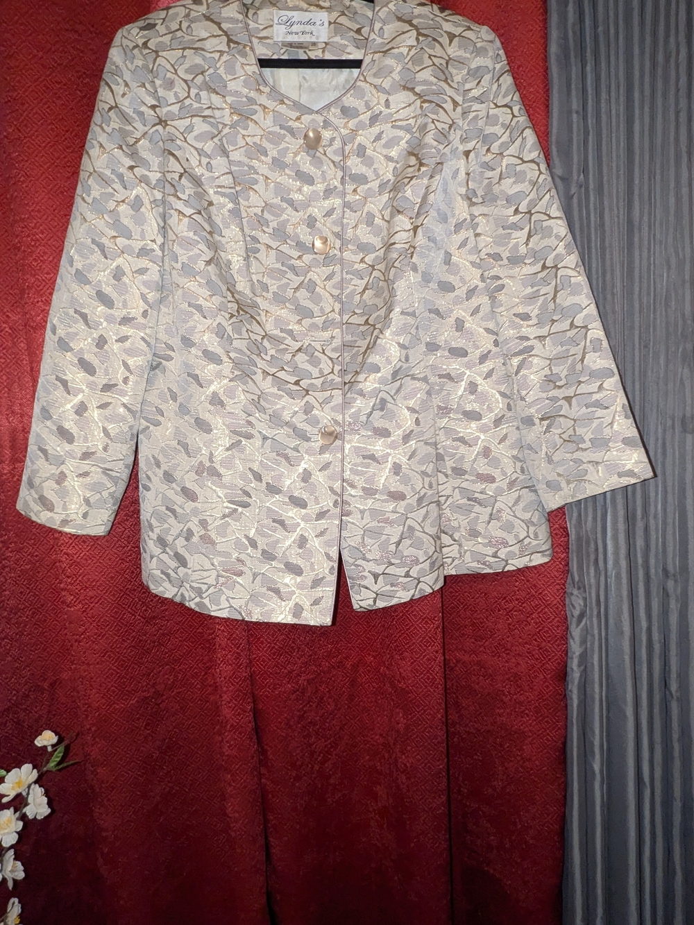 Womens Gold & Cream Metallic Brocade 2pc Skirt Suit